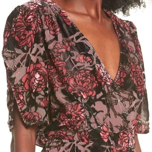 Leith Pink Rose burnout floral velvet tulip sleeve faux wrap dress womens M - Picture 3 of 9